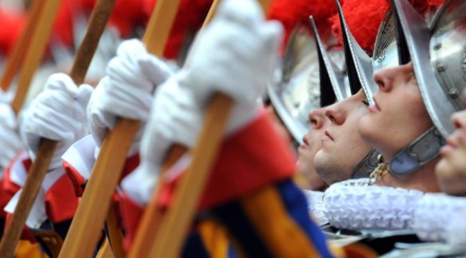 25 maggio 2016 “CON UGO” e “L’ESERCITO PIÙ PICCOLO DEL MONDO” di Gianfranco Pannone  all’Apollo 11‏