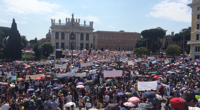 26/11/16 Tre cortei in Centro