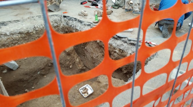 Durante i lavori Italgas a viale Manzoni ritrovati reperti archeologici