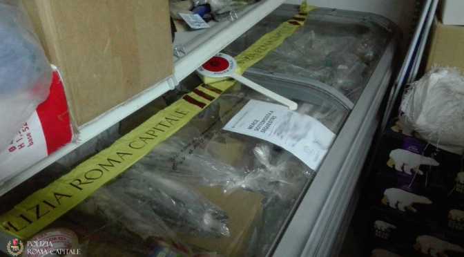 10/03/2017 Esquilino: Polizia Locale mette i sigilli ad un minimarket etnico