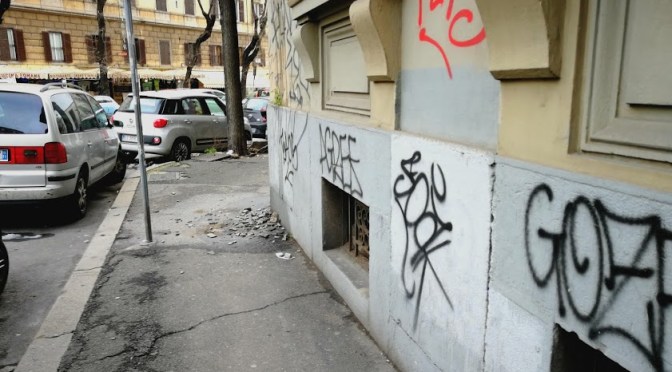 Marzo 2018: dopo l’ex cinema Apollo altri crolli all’Esquilino