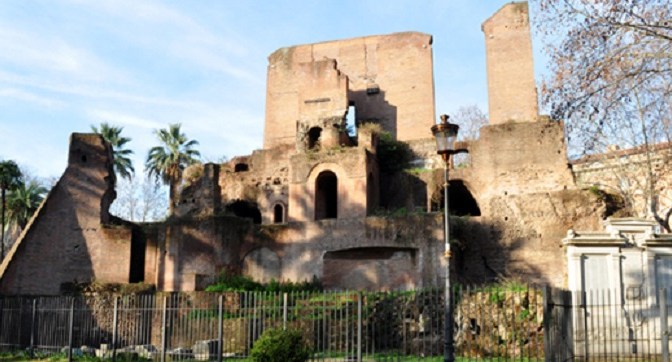 I ‘Trofei di Mario’ a Piazza Vittorio: una delle tante meraviglie del Rione Esquilino