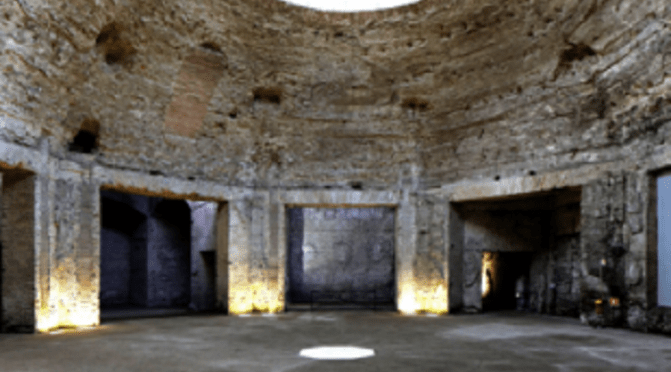 “Sulle tracce di Nerone”: sesta e ultima tappa dell’itinerario proposto dagli archeologi del parco archeologico del Colosseo tra Palatino, valle del Colosseo e Colle Oppio alla ricerca dei resti della “nuova Roma” voluta da Nerone. La destinazione finale non poteva essere che una: la Domus Aurea, la reggia di Nerone