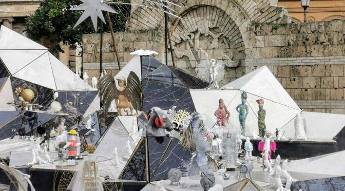 “Be-Jesus” l’inaugurazione del presepe avveniristico a Piazza Vittorio in un servizio di TG3 Lazio