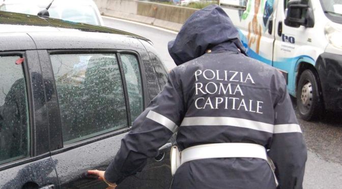 Maltempo, Polizia Locale interviene a sostegno delle persone bisognose.