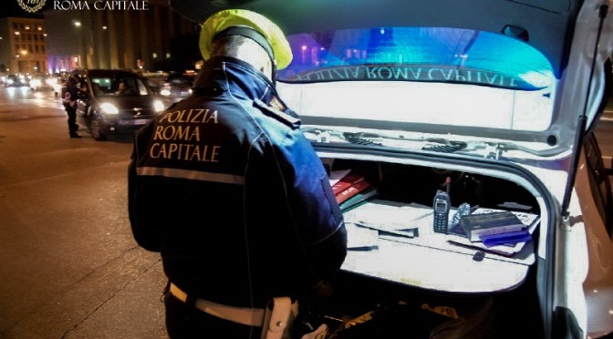 Movida e sicurezza stradale, controlli della Polizia Locale: oltre  800 verifiche nei locali  e 1200 illeciti contestati per violazione  delle norme stradali. Denunciate 3 persone e chiusi 4 esercizi. 