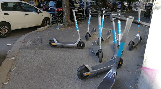 Pubblicato il bando del Comune per limitare il numero degli operatori e dei monopattini in sharing