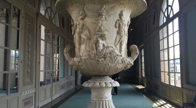 Il “Vaso Medici” alla Galleria degli Uffizi, uno dei tanti tesori ritrovati nei secoli scorsi all’Esquilino. Ammiratelo anche in 3D